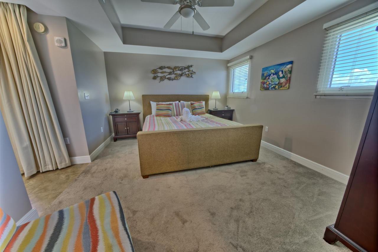 Sterling Breeze - Cozy Beachfront One Bedroom Condo パナマシティービーチ エクステリア 写真