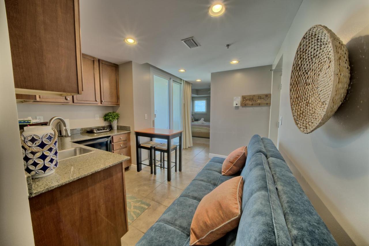 Sterling Breeze - Cozy Beachfront One Bedroom Condo パナマシティービーチ エクステリア 写真
